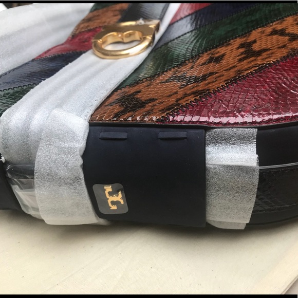 ⛔️SOLD⛔️Authentic Tory Burch Gemini link Snakeskin - Picture 8 of 8